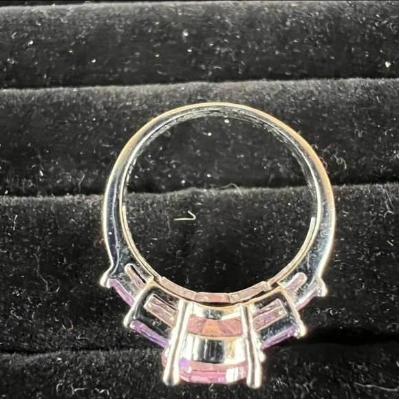 Sterling Silver ring - Picture 2 of 3